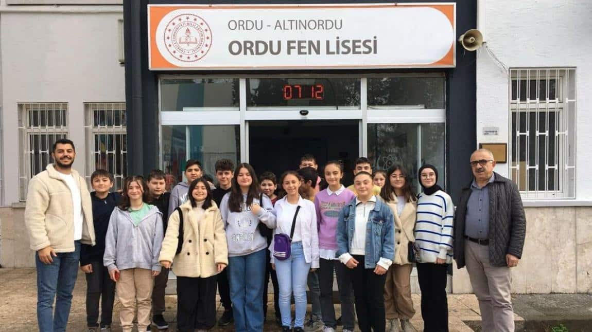 8 SINIF LGS SINAVINA HAZIRLANAN ÖĞRENCİLERİMİZLE NİTELİKLİ LİSELERİ